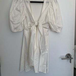Choosy white adjustable tie puffy sleeve dress